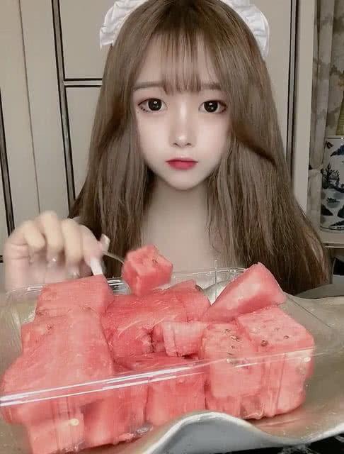 小姐姐吃瓜歌曲,揭秘娱乐圈幕后故事